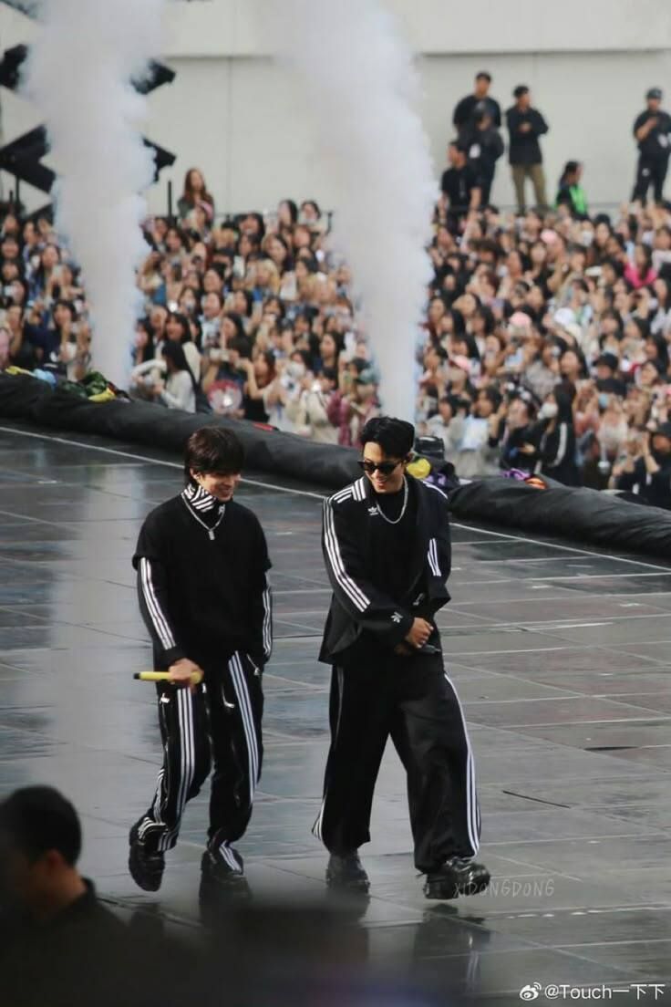 hourlyminwon 💚💜 tweet media