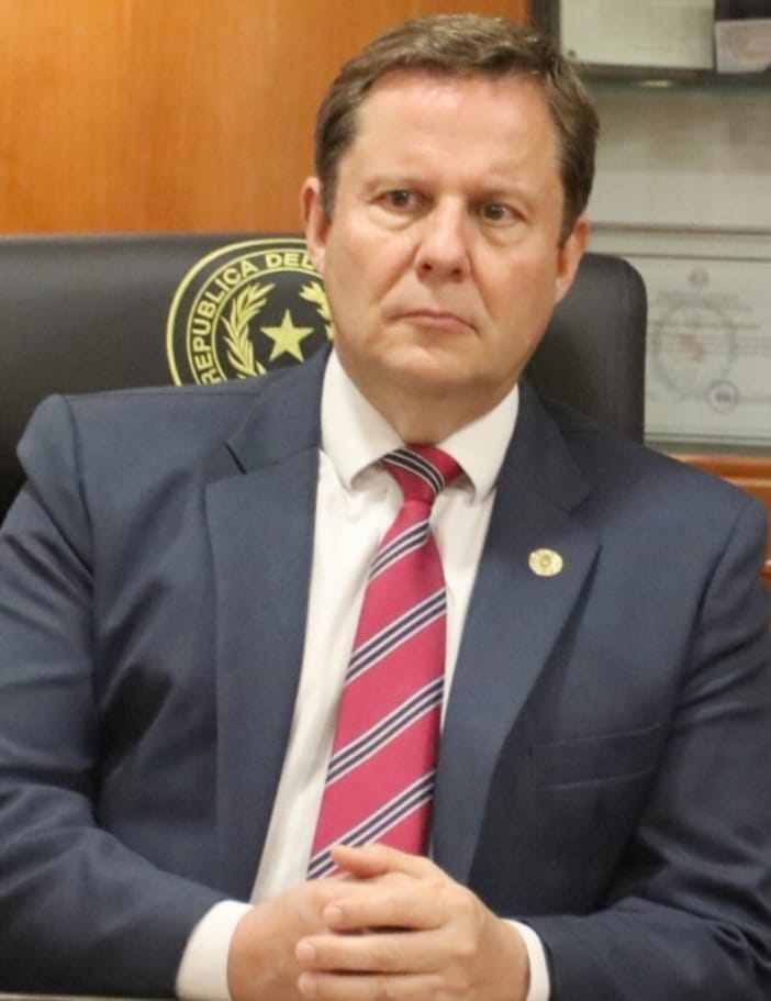 El Observador tweet media