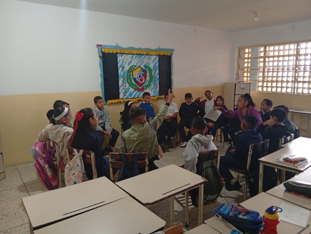 Hoy trabajamos la solidaridad con 40 niños y niñas de las escuelas Vicente Salias y Juan Bautista Arismendi en #merida

Reflexionamos que ser solidarios es “darse cuenta de que el otro me necesita y decidir ayudar”.
Acordamos acciones concretas en el aula sobre la solidaridad.