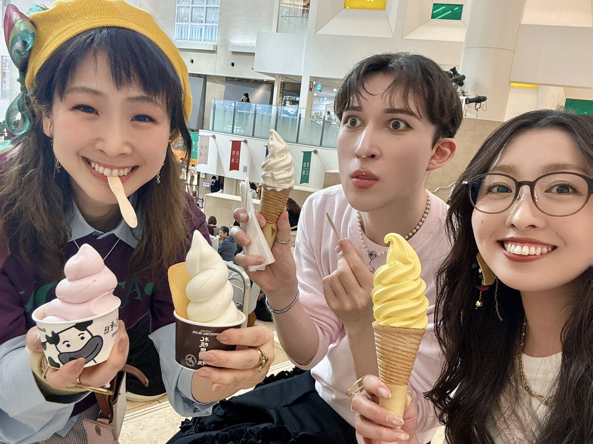 本日無事に酒粕とメープル➕2種も食べまして、 北海道物産大会のソフト