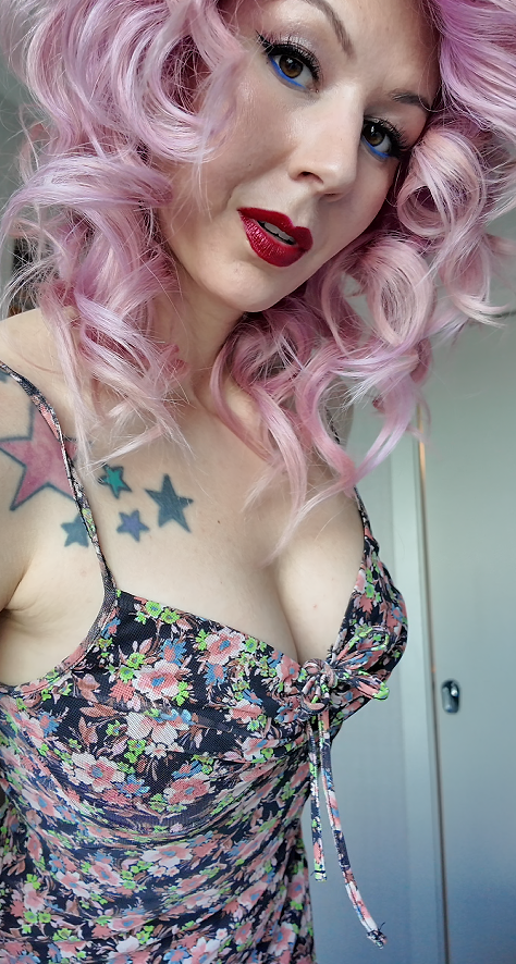 annalee_belle's tweet photo. Come closer... I have a secret!
Shit.. I forgot what it was. ;) https://t.co/IbVbpoA29R