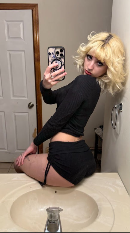 𝒫𝒶𝒾𝑔𝑒 𝑀𝒾𝓉𝒸𝒽𝑒𝓁𝓁 tweet media