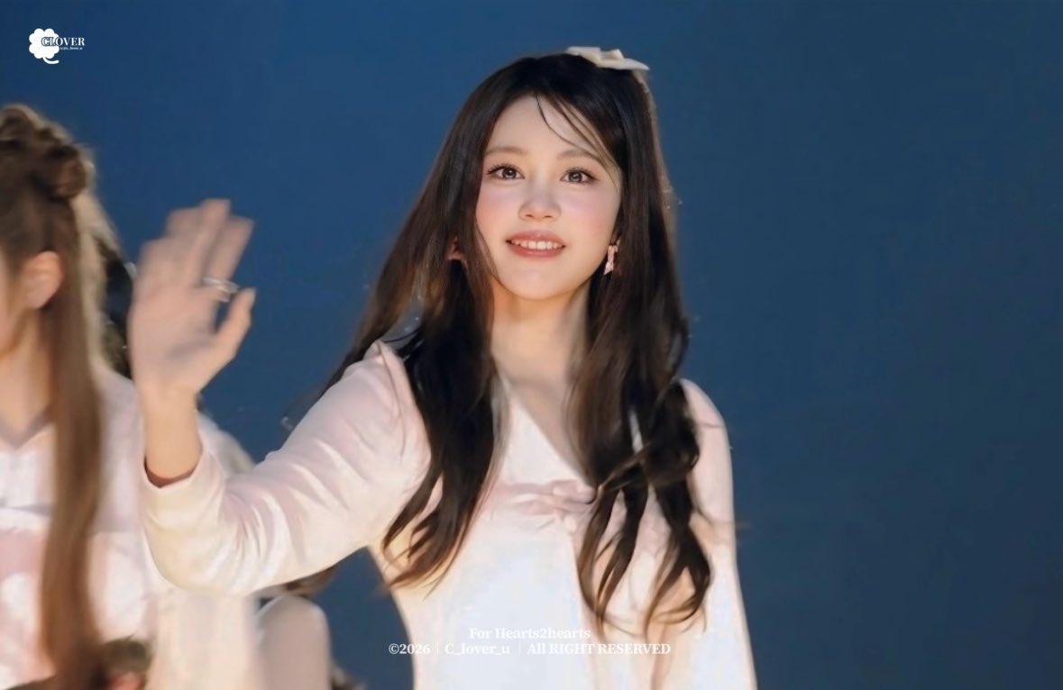 c_lover_u's tweet image. 260412 👋🏻
 
#CARMEN #카르멘 #カルメン
 #Hearts2Hearts #하츠투하츠 #H2H