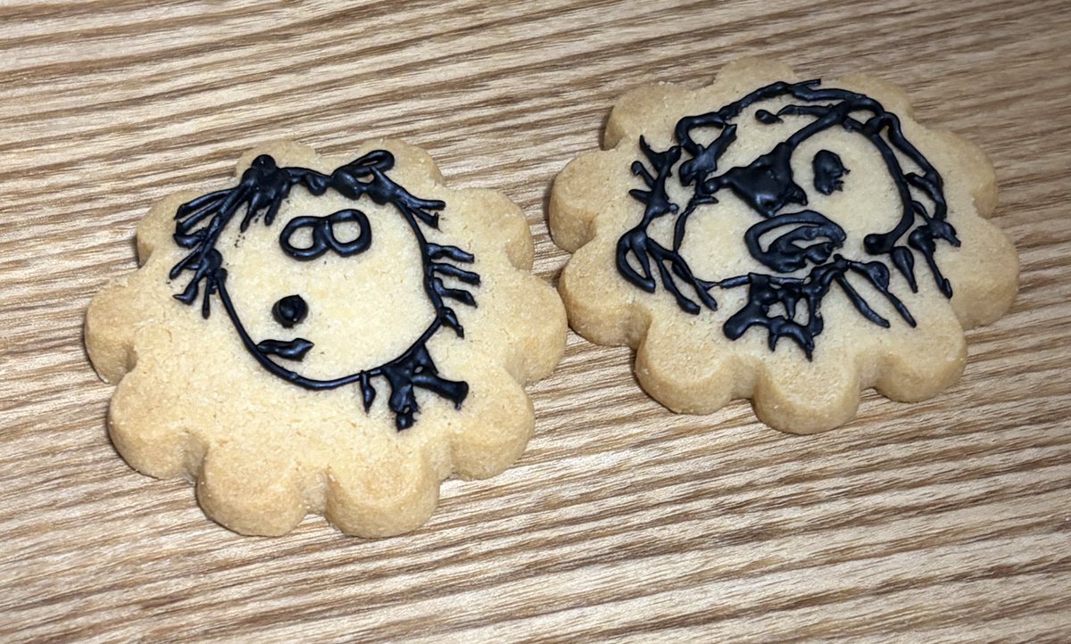 あれ！？こっちのお祝いのほう上げてない！？

ぱもちゃんとアイシングクッキーパーティした🎉🥳