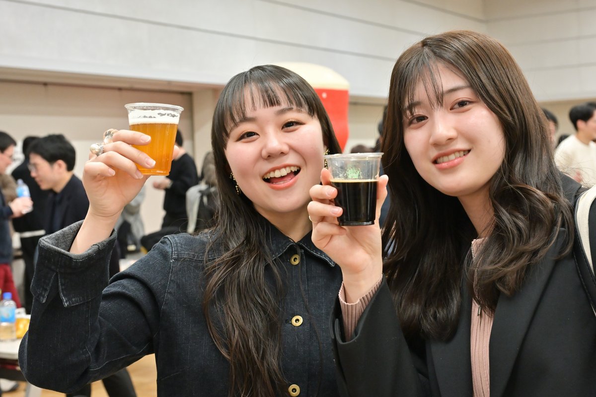 beergirl_net's tweet photo. 錦糸町駅から約1分、20社40銘柄以上のクラフトビールを樽生で飲める「ニッポンクラフトビアフェスティバル」が、6/13(土)&amp;14(日) に開催🍺

国内の"初夏のフルーツビール"が集まる他、先着50名限定で飲み放題チケットも！定員各日800名、早めのチェックがおすすめです✍️
https://t.co/NSNTd5XGBN #PR https://t.co/zNBaNBlcJx