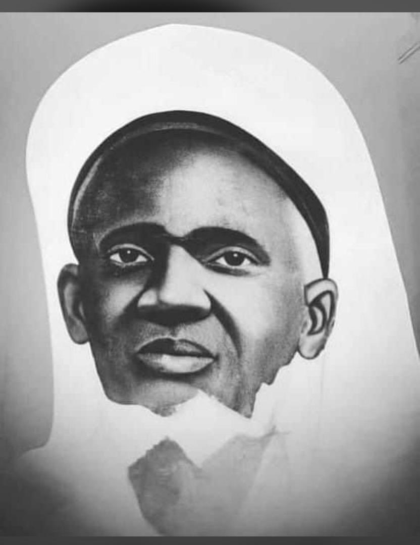 CoskasMbao's tweet image. LA LISTE COMPLÈTE DES MOUKHADAMS DE SEYDI EL HADJI MALICK SY - PARTIE 1 THIES
I / REGION DE THIES
N° Prénoms Nom Lieu d’Implantation
1 Seydi Ahmed SY Fils aîné d’El Hadji Malick
2 Seydi Ababacar SY Tivaouane
3 El Hadji Mansour SY Tivaouane
4 El Hadji Abdou Aziz SY Tivaouane
5 El