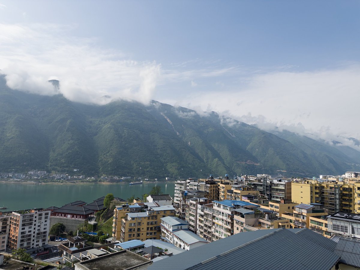 tangodonot's tweet photo. 住在山里针不戳 https://t.co/0XzFU6aZaU