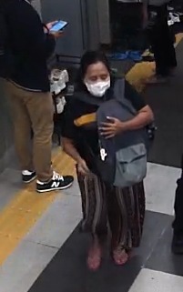 ususmulet's tweet photo. Tolong tandain wajah maling ini guysss (meskipun agak susah krn make masker)

📍stasiun mrt fatmawati https://t.co/pYgMMgImOR
