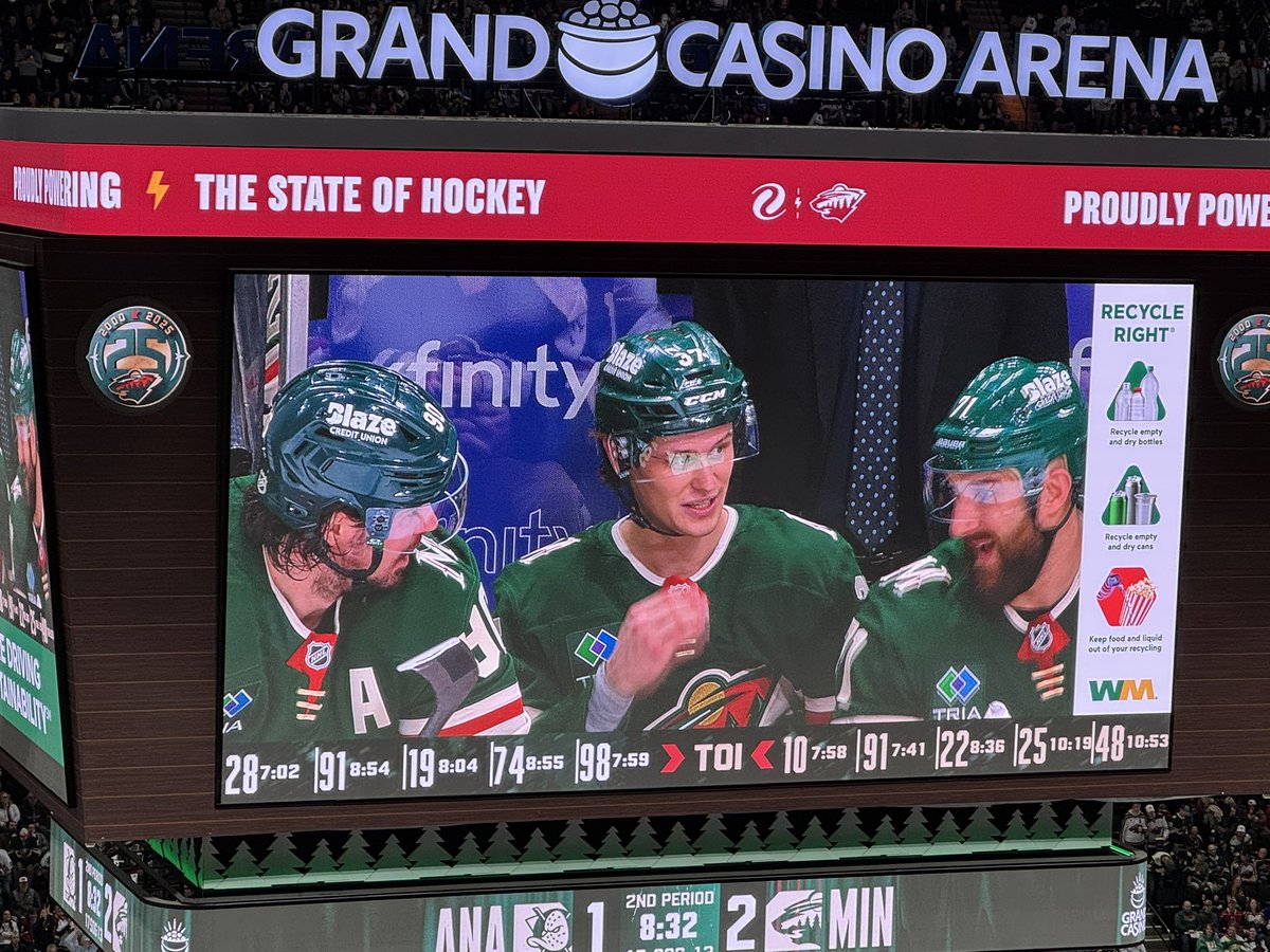 MsChris1221's tweet image. Hunter Haight with his first #NHL #goal Congratulations! #mnwild