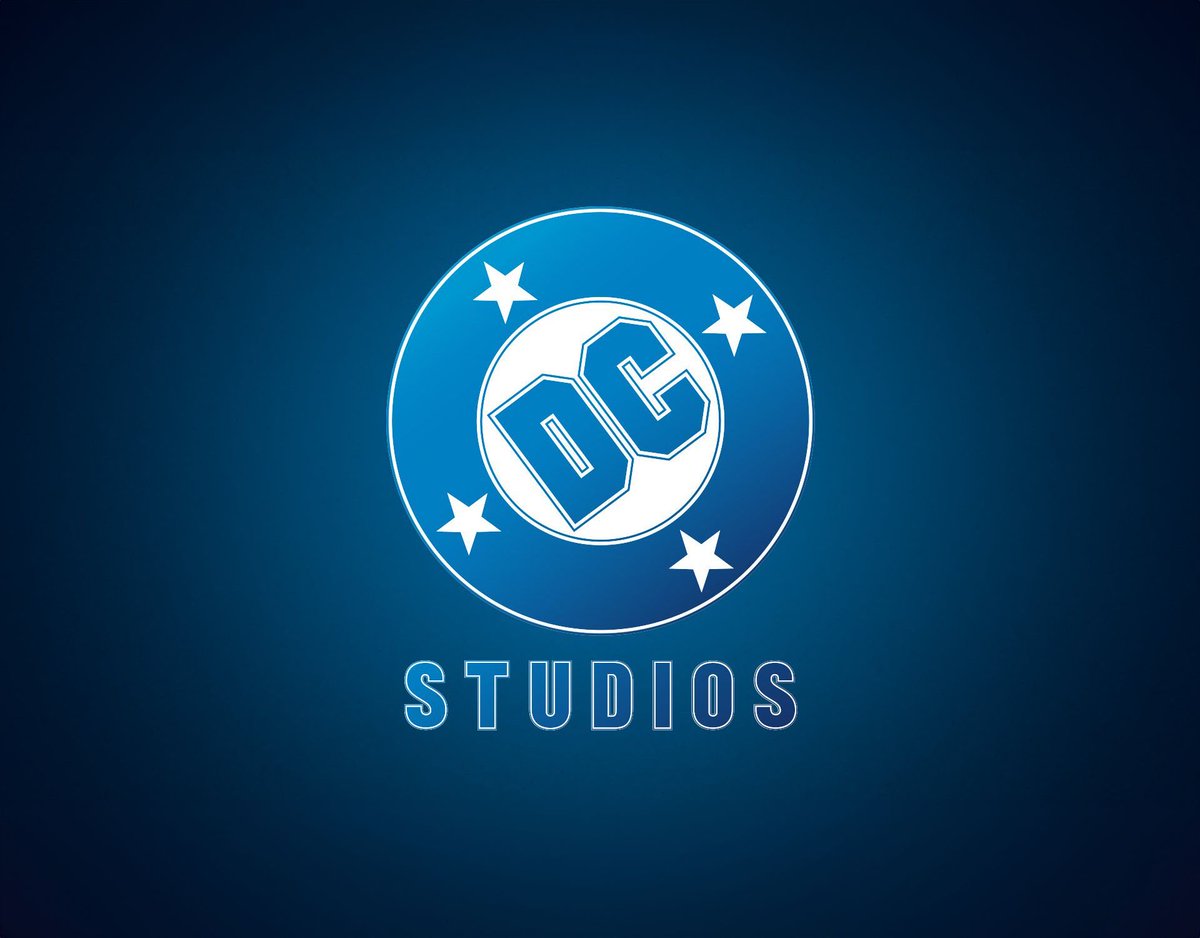 DCUBrief's tweet image. Summary of first ‘CLAYFACE’ footage from CinemaCon:

• Opens with Matt Hagen in a hospital bed, face bandaged, only eyes visible
• Someone attacks him with a knife and pumps chemicals into him, giving him powers.  • Pre-accident flashbacks show his life as an actor, he