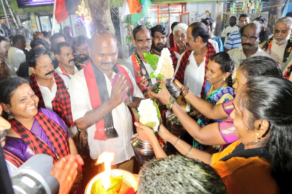 mylaivelu71's tweet photo. தொடர்ந்து பதினோராவது நாளாக நேற்று  மாலை  171 வது வட்டத்தில் வீதி வீதியாக சென்று வாக்குகள் சேகரித்தோம்.

எங்கள் மண்❤️
எங்கள் மயிலாப்பூர்💪
@arivalayam
#mylaporeconstituency 
#DMK2026
#Mylapore4Velu
#DMK2Point0
#MylaporeConstituency #MylaporeVotes
#Mylapore4Velu #DhaVeluForMylapore #NammaMylapore #TNVote2026 #DMK 🔥 #DMK2026 #Mylapore4Velu #Velu2Point0
#DMK2Point0 #VoteDMK #TN2026 @Mylapore_Times  #velu4mylapore
