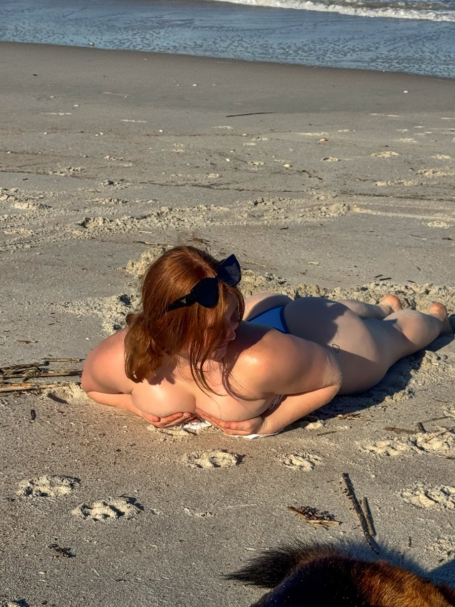 LyssaLou tweet media