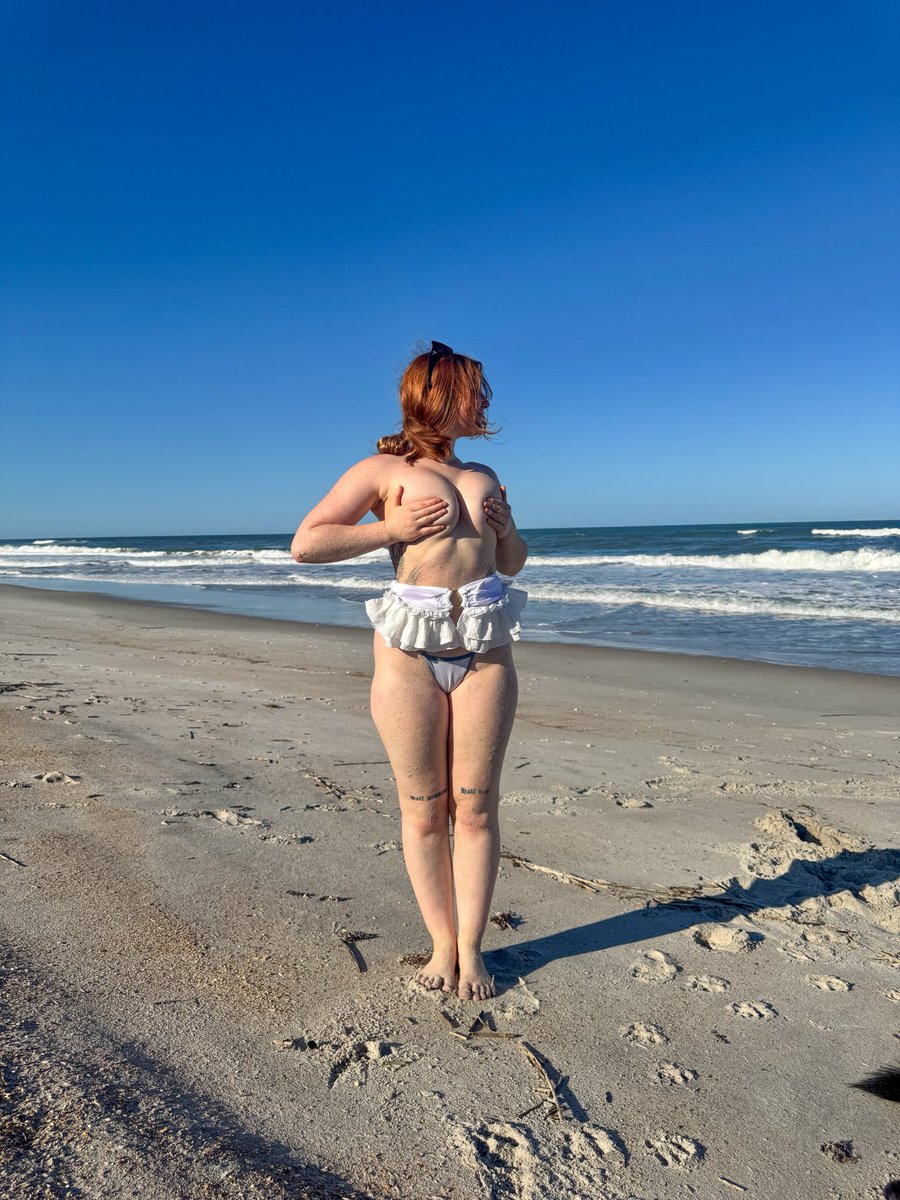 LyssaLou tweet media