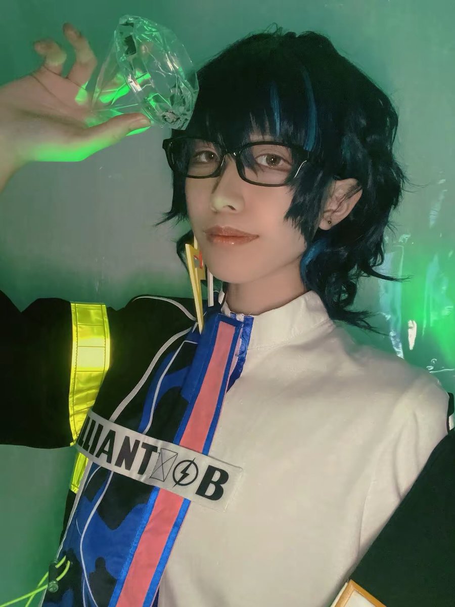 特ｱｹ tweet media