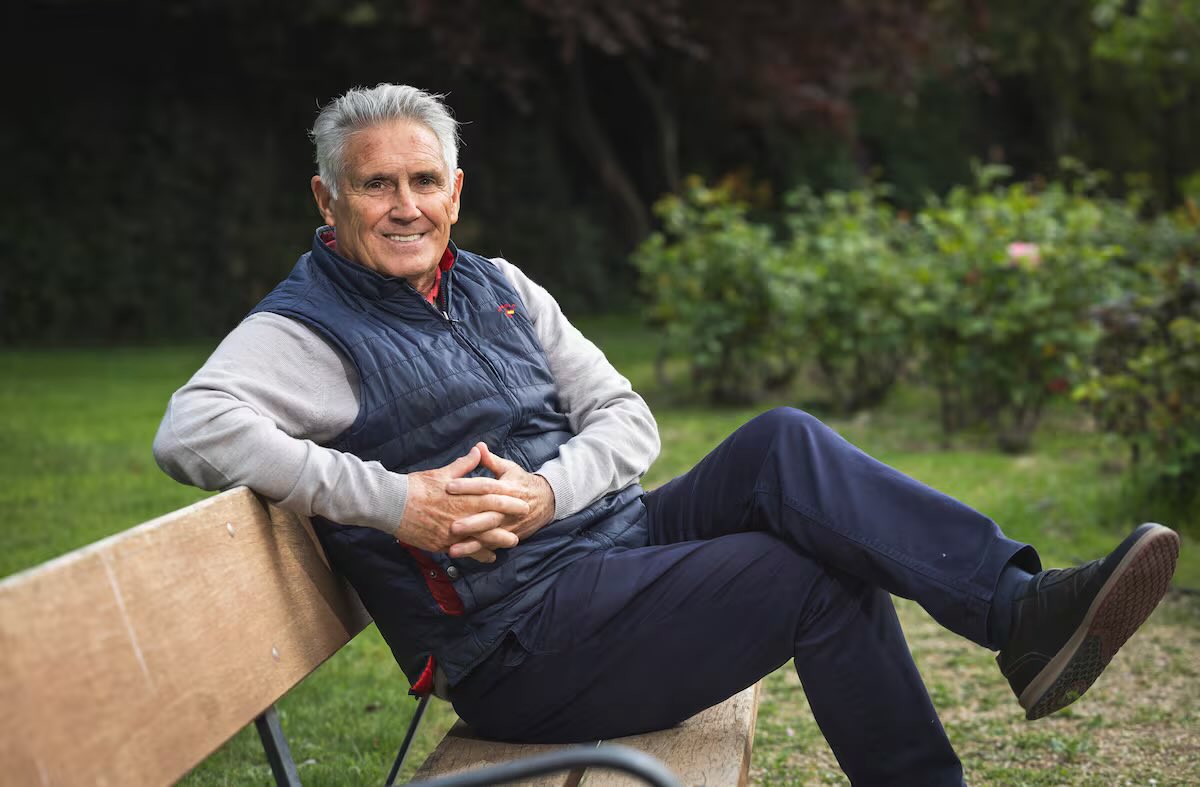 SeputarMadrid's tweet image. 🗣️ Legenda dan mantan kapten Real Madrid, Carlos Santillana, tentang leg kedua melawan Bayern: “Bagi saya, yang paling mendasar adalah kuat di lini belakang. Menurut saya, pertandingan ini dimenangkan oleh pertahanan. Saya yakin. Jika Militão dan Rüdiger bermain, itu lebih baik.”