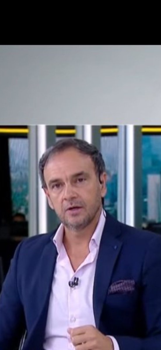<a href="/meganoticiascl/">Meganoticias</a> <a href="/rodrigosepu/">Rodrigo Sepúlveda Lara</a> que se cree este pajarraco al exigirle al Presidente una inmediata respuesta directa a el , del porque utilizó La Moneda para hacer una comida con sus amigos ?? (Pagadas por Kast ) . Que se cree este payaso !!