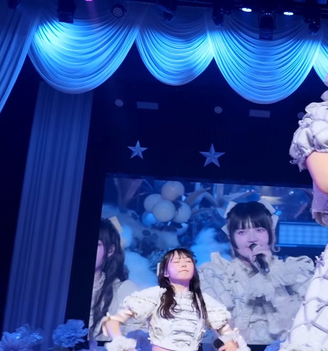 炭 酸 水 💛 tweet media