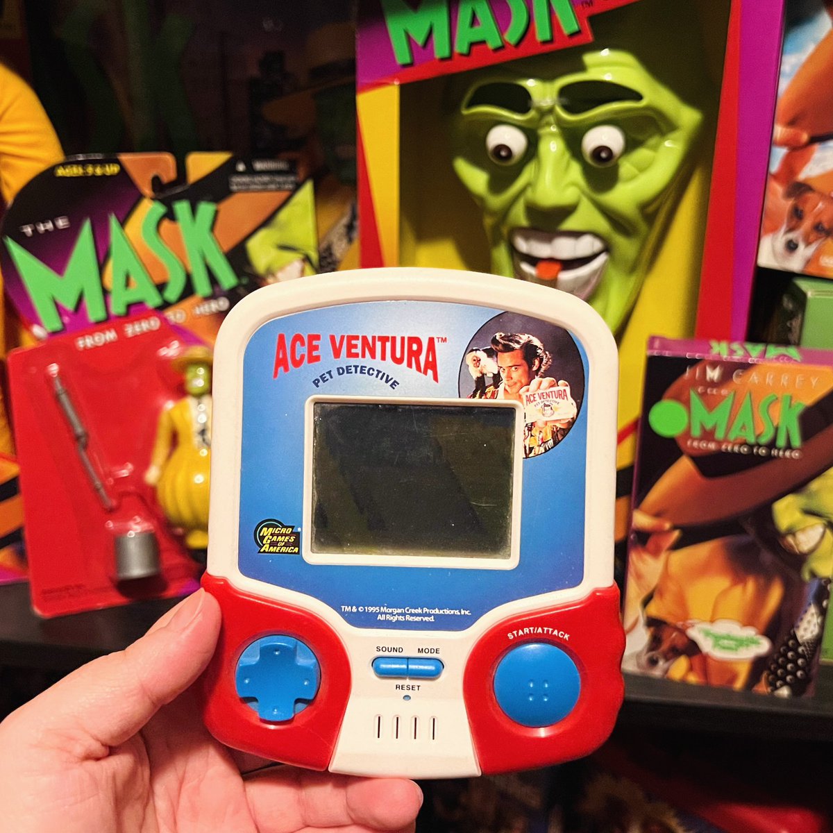 GamerAhmer's tweet image. Some great movies not fun handhelds! 😂 #videogames #aceventura #mask #90s #jimcarrey