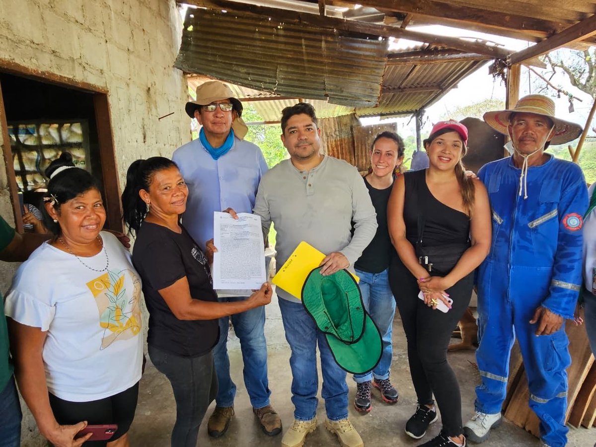 Unidad de Restitución de Tierras tweet media