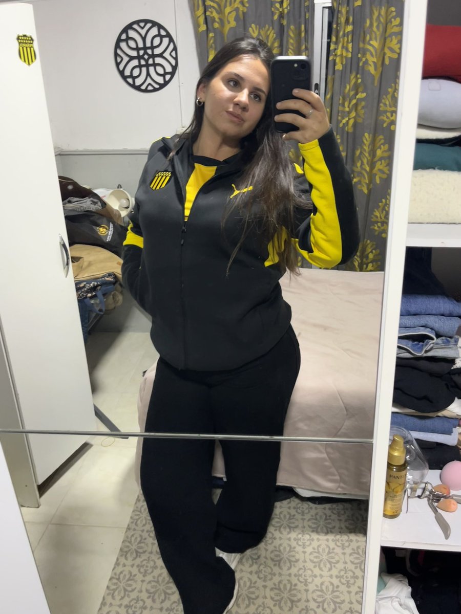 JuliCap🖤💛 tweet media