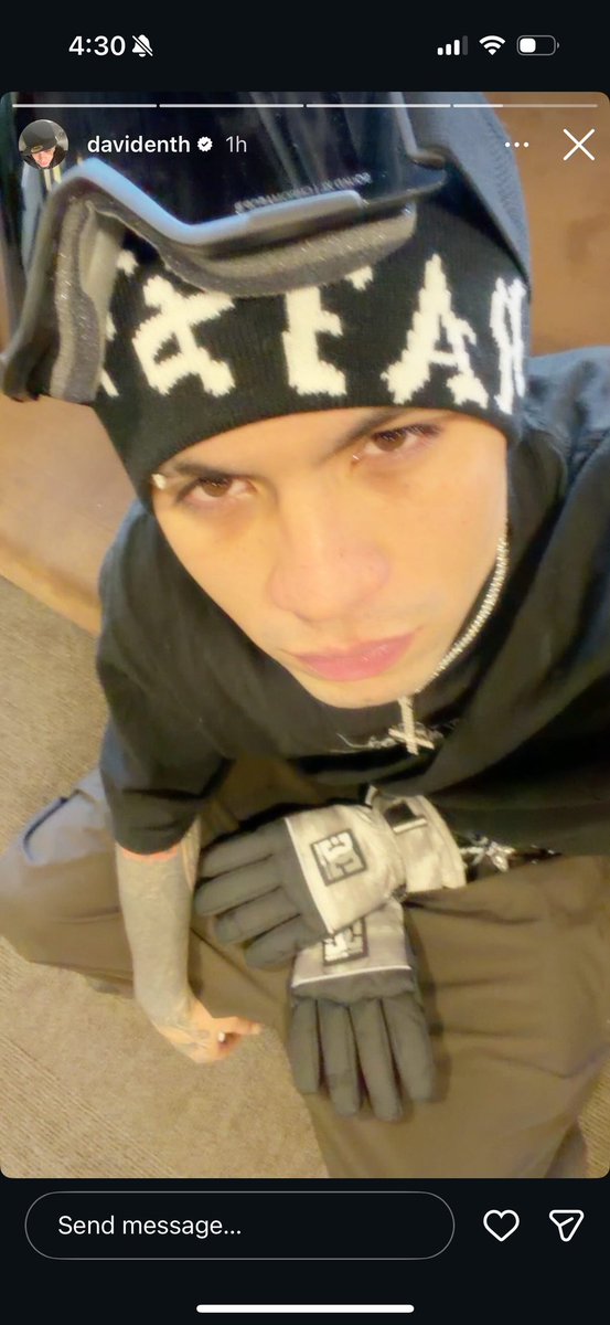 taylor ❦ tweet media