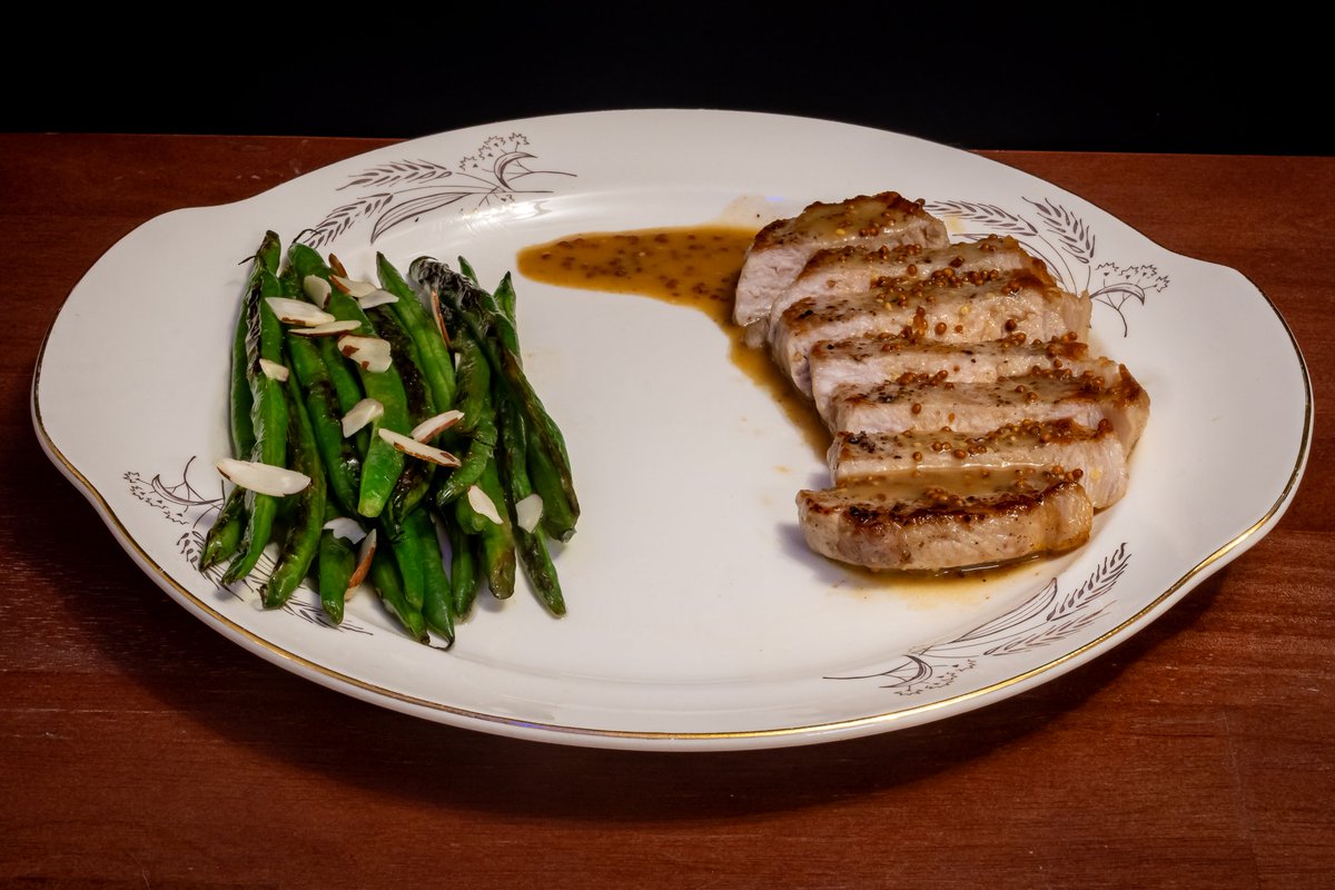 CobyWagon's tweet image. Dish V: Pan-Seared Porkchops with Brandy Peppercorn Mustard Sauce

Golden-seared pork, finished with a warm brandy reduction layered with whole-grain mustard and peppercorn.

Served alongside lemon-finished green beans for balance and brightness.

#food #cook #furry #furryfandom