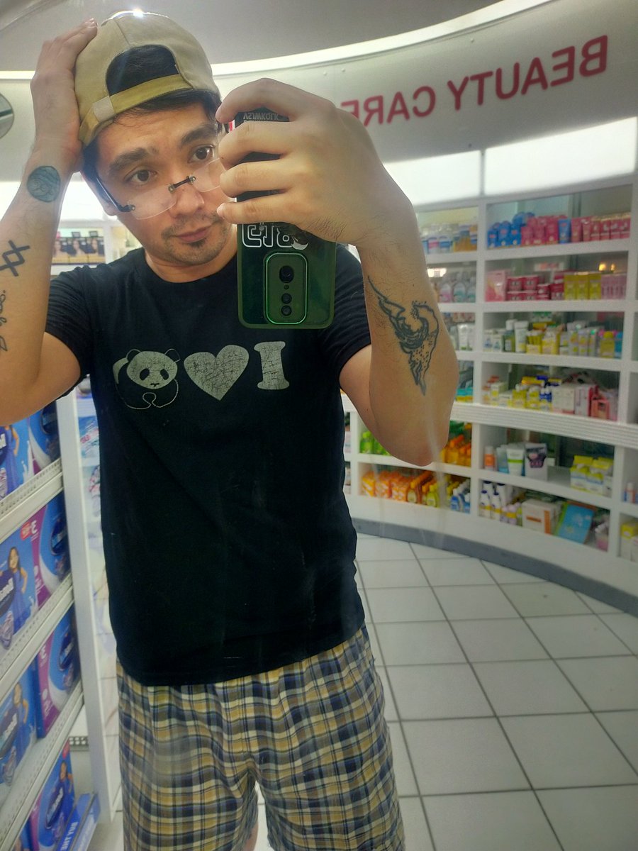 AkosiJayRull's tweet image. Pabili po Ng Gamot... ""Yung magigising Ako SA Katotohanan... Yung sasabihin ko SA sarili ko na Tama Na... Hindi na dapat... Tigil na..."" 👉🥴👈 #JustMe #MirrorSelfie #JayThoughts