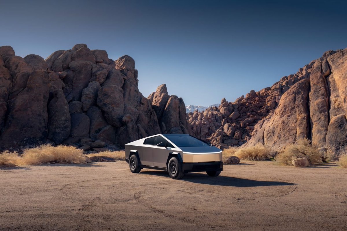 TheTeslaLife's tweet image. #Cybertruck Q1 2026 sales hit new low as buyers await cheaper AWD variant
driveteslacanada.ca/news/cybertruc…