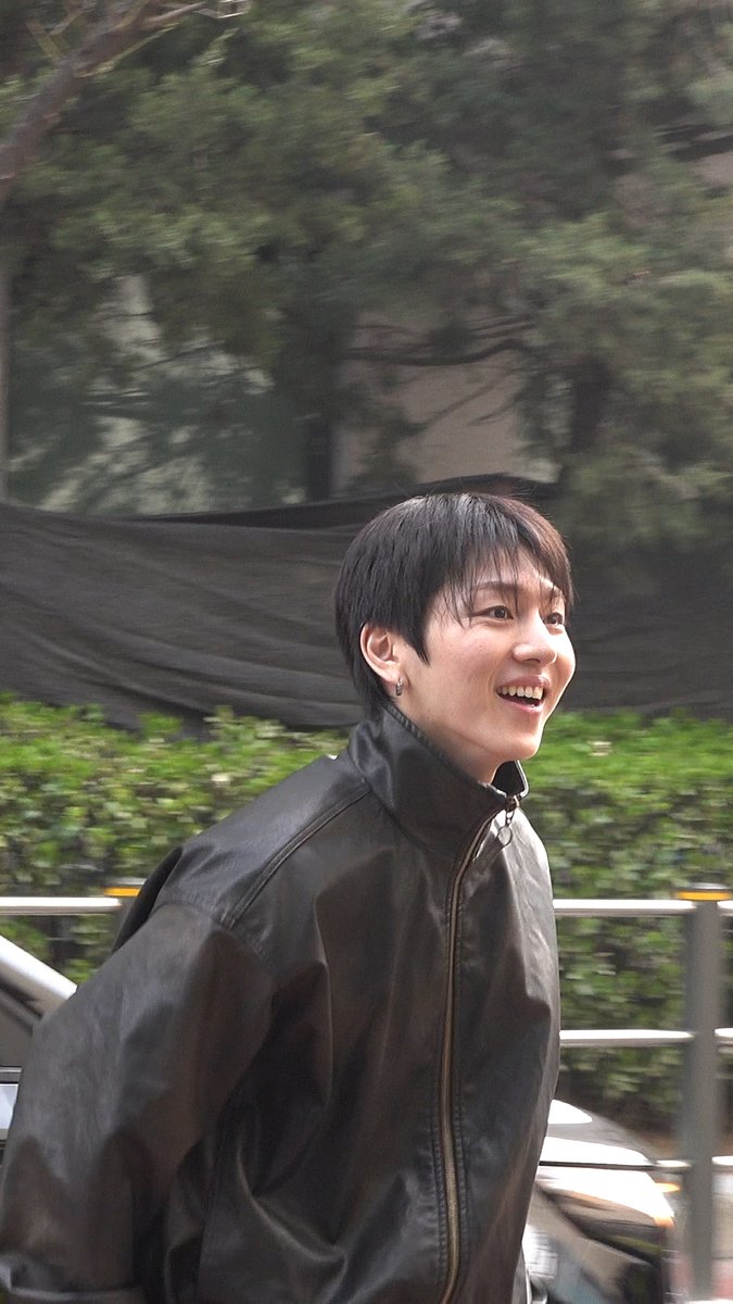 [줌인캠] #KINO #키노 #TAXI #뮤직뱅크출근길

KINO (키노) 뮤직뱅크 출근길

🎥영상 촬영일: 260403, 260410

youtube.com/shorts/3DnSzT8…