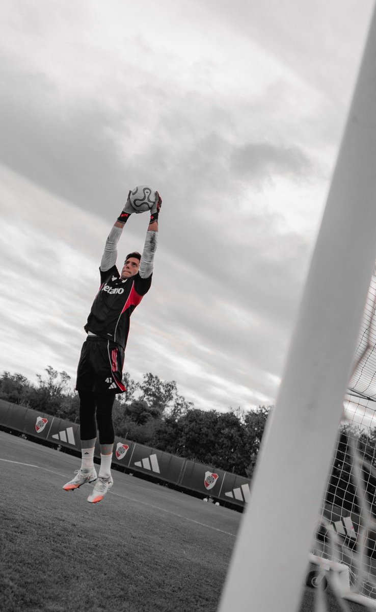 𝐑𝐈𝐕𝐄𝐑 𝐏𝐋𝐀𝐓𝐄 tweet media