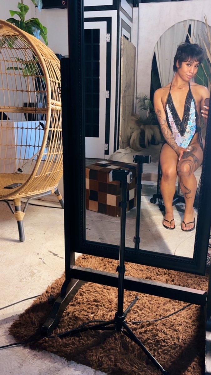 Sweet Cheeks tweet media