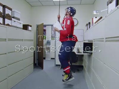 JRoadsreal's tweet image. The roof opens in Columbus and a rope drops from a jet black helicopter. #Gr8 #Ovie #ALLCAPS