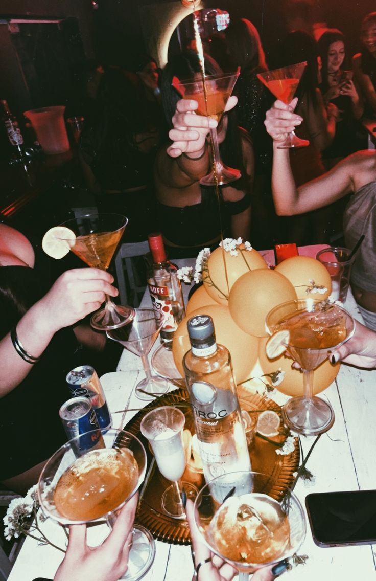 Chiara .ᐟ (me la pela la élite) tweet media