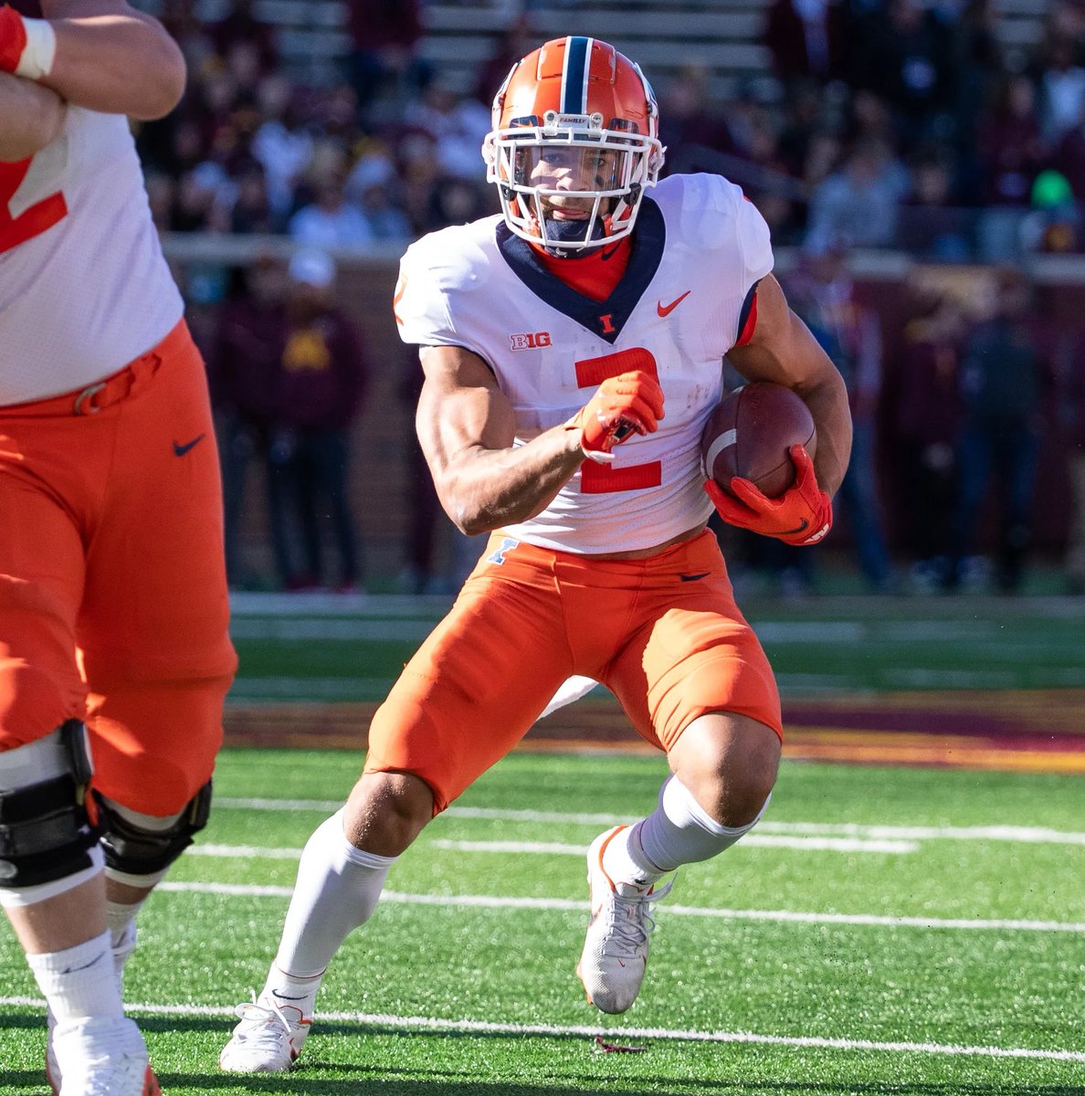 carterhanson_ll's tweet photo. After a great conversation with Coach Wheatley I’m blessed to receive my 7th division 1 offer from the University of Illinois!!!!!! @R_Bolin63 @adamgorney @GregBiggins @BrandonHuffman @king_stewartjr @dthedeacon 
#ᴀɢᴛɢ https://t.co/HvD0GsGEF7