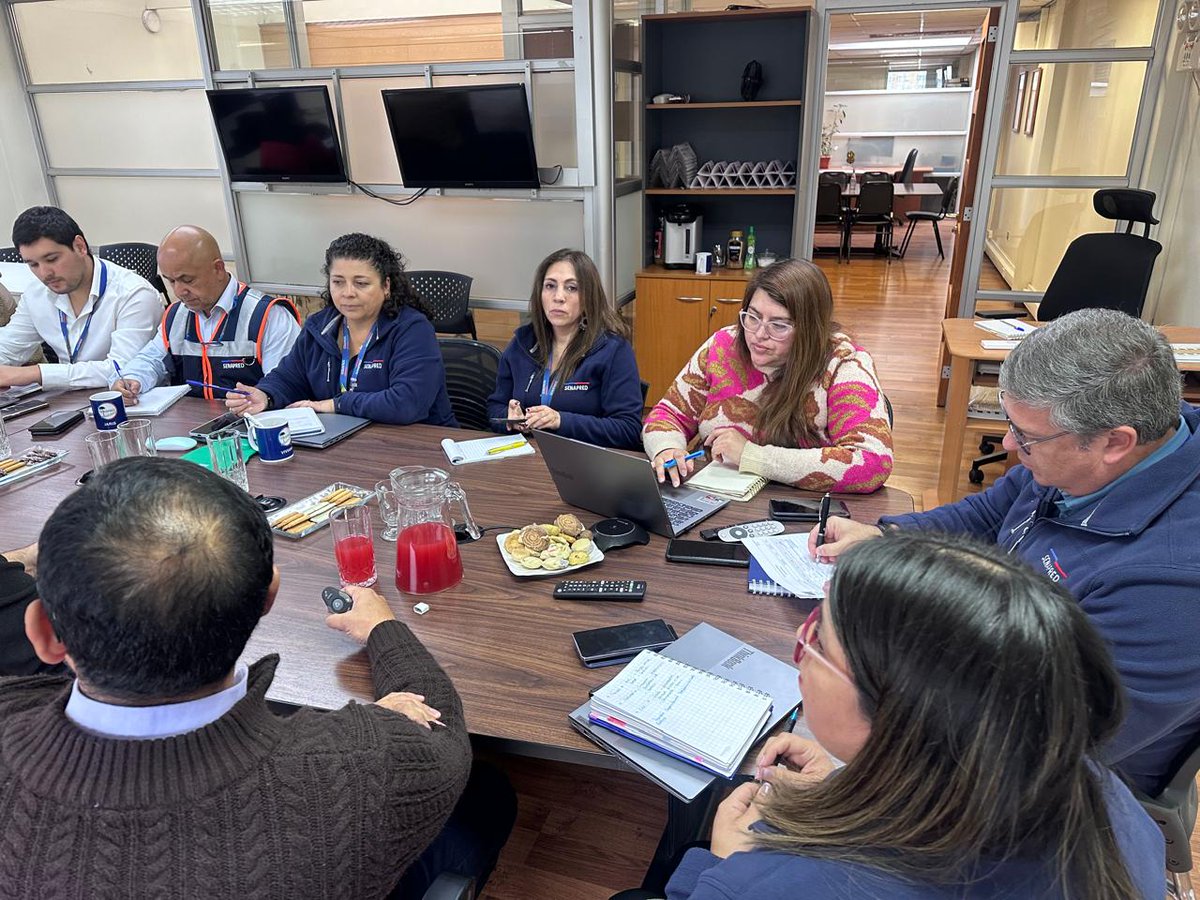 Senapredaraucan's tweet image. Con el objetivo de fortalecer la gestión del riesgo de desastres en nuestra región con miras a la temporada invierno 2026, nuestro equipo de #SENAPREDLaAraucanía participó de una jornada de fortalecimiento y capacitación con la participación de la @meteochile_dmc, #DOH, #DGA