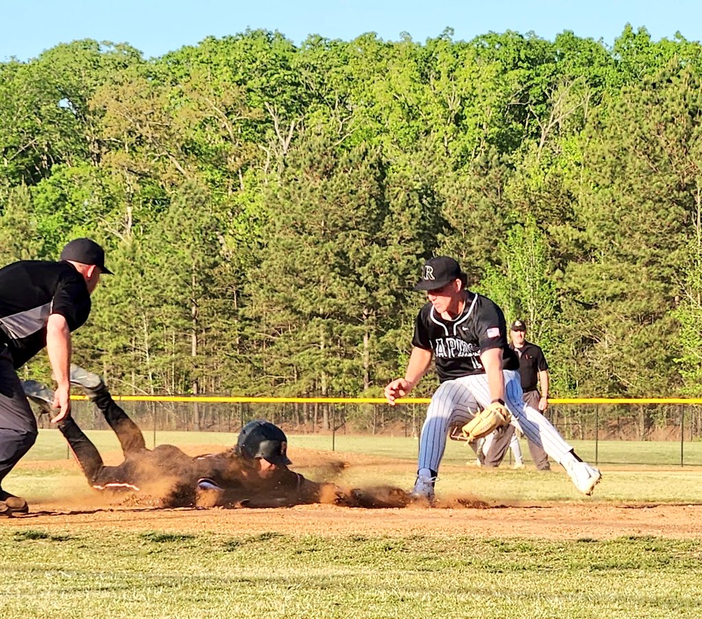 AidenTuck10's tweet photo. Big team win knocking off undefeated James River squad. 10-4
Grateful to compete with this group—energy, toughness, and execution all night. Continuing to grow and get better every game.
@Diamond_PHS
@RichmondBraves https://t.co/L98ZiQnupB