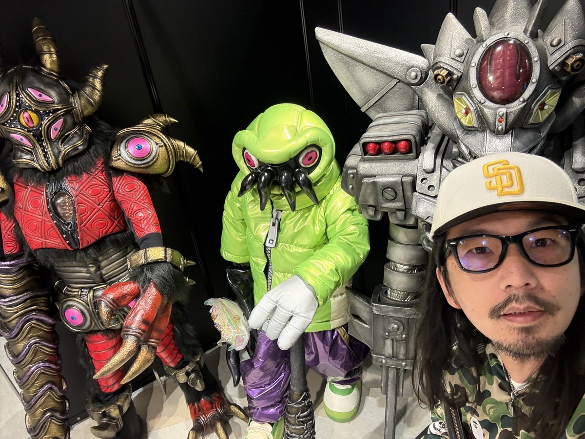 mc_kanba's tweet photo. 抽選なんて当たる時は当たるし
当たらない時は当たらない。

きっとその運と挑戦は
次の欲しい何かに繋がってるさ。

好きな作家さん、アーティストさんの
作品を直接目にすることが出来ただけで
楽しかったです。

ありがとうございました🙇‍♀️

@gyaromi @kaoring0_1 
@Candie_Bolton @frankmysterio https://t.co/oncFq2XhGR
