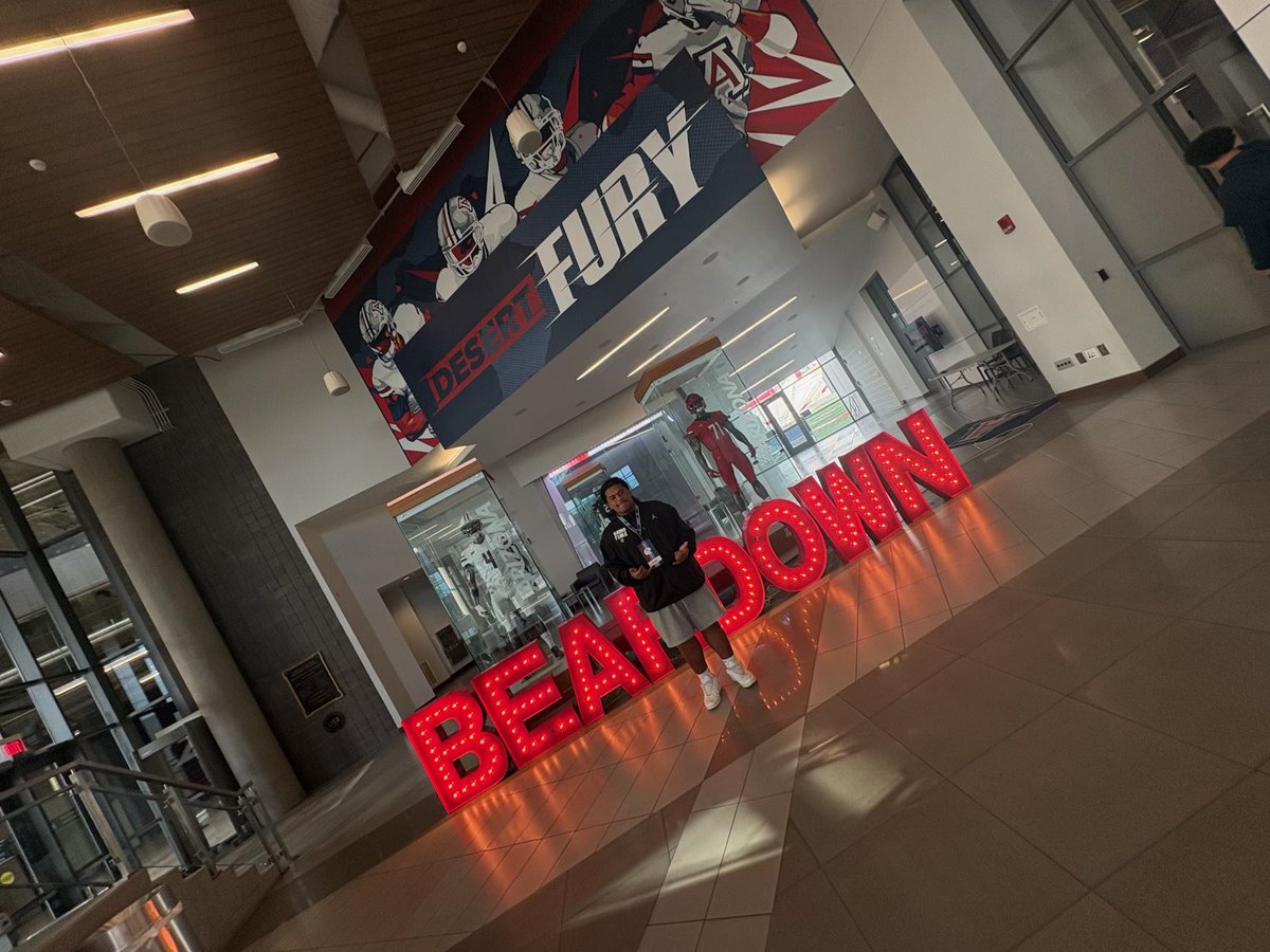 tipikofe's tweet photo. Made it to the University of Arizona spring ball🔥  Thankyou for having me 
@ArizonaFBall @CoachJsalavea 
@ronniepalmer33 @laurenbenjamin0 @KamaliiAkina @SeanRomero02 @skyridgefb @OFFA_Academy @ballersinutah @Andy_Pham1 @PaivaAniti https://t.co/ezAk0tHNo1