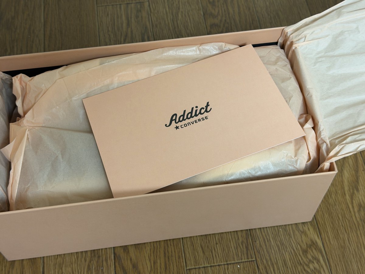 chai23hm's tweet image. converse addict新作が届いた〜☺️
シューレース太いから細いコットンシューレースに替える予定👟
#コンバース #addict #converse