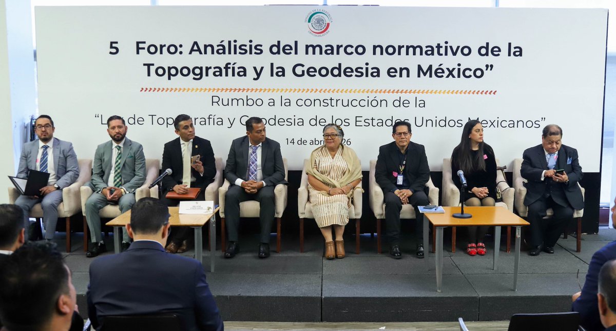 senadomexicano's tweet photo. 📷 En el Senado se celebró el Foro de “Análisis del marco normativo de la Topografía y la Geodesia en México”, donde especialistas dialogaron sobre los retos del ordenamiento territorial del país.

https://t.co/LwAIGMc0Ia https://t.co/gqy4OcESx0