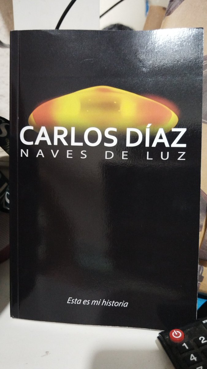 ElNegroMata93's tweet photo. Gracias a mi esposa @LaYazzzzz por este buen libro, que por @fepomx pudimos saber de la existencia del gran maestro Carlos Díaz 🛸 🖖🏼 https://t.co/5mHw3x2T9T