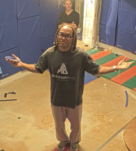 someone just paid him via cashapp to say JD is still gay #fishtanklive #fishtankdotlive