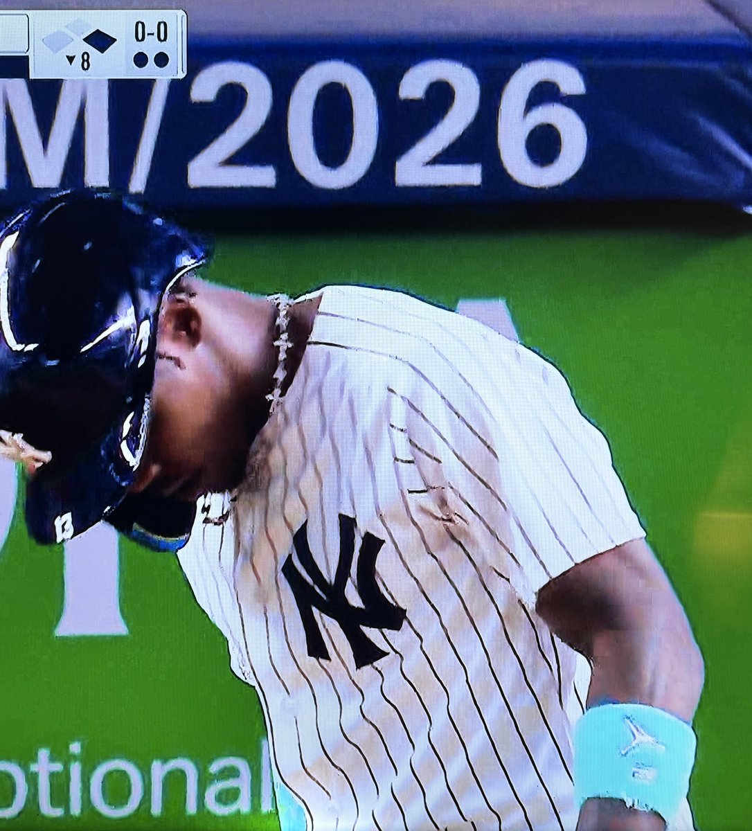 ByJasonKlein's tweet photo. Looks like Judge and Jazz swapped wristbands tonight. 🤔 @TheJudge44 @j_chisholm3 @Jumpman23 #RepBx https://t.co/eveKtwLeuG