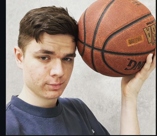 InC zev. tweet media