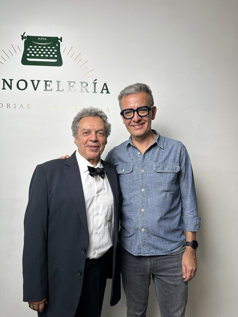 FJKoloffon's tweet photo. Un día en @LaNoveleria con… https://t.co/0e7K9WIX4F