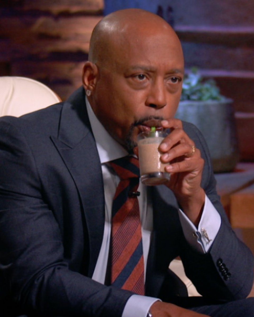ABCSharkTank's tweet image. Hold on tight, because a new episode of #SharkTank airs tonight at 10/9c on ABC and stream on Hulu. 🤭