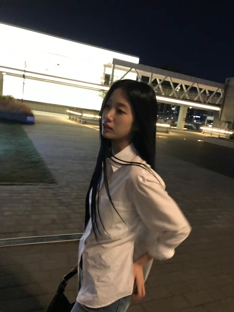 le sserafim pics tweet media