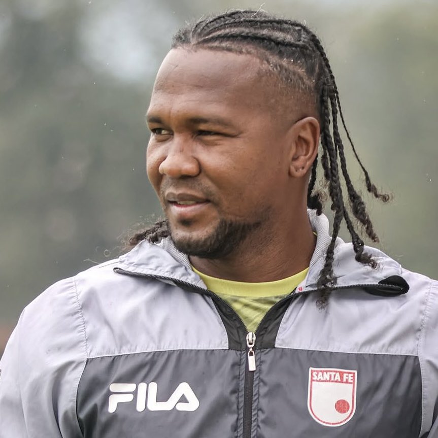 Miguel París tweet media