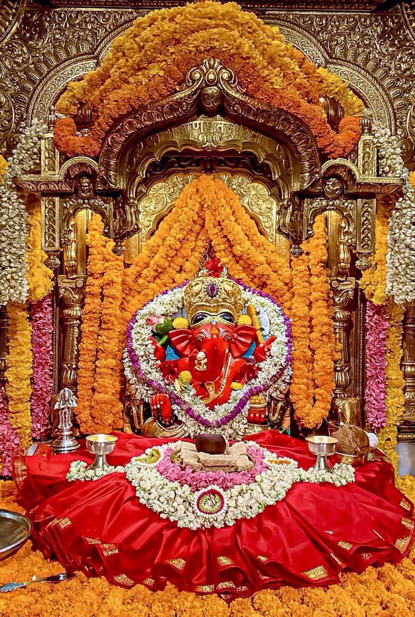 भगवान गणेश सभी बाधाओं को दूर करें और आपके लिए ढेर सारी खुशियाँ लाएँ।
ॐ नमः गणेशाय 
👏👏🙏🙏
राम राम जी
👏👏🙏🙏