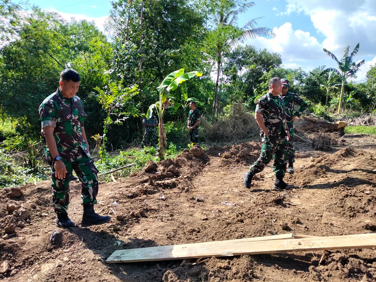 Kodam9Udayana's tweet image. Tim Audit Itdam IX/Udayana Tinjau Progres Jembatan Garuda di Bima, Pastikan Pembangunan Tepat Sasaran

#JembatanGaruda #Kodim1608Bima #TNIManunggal #PembangunanDesa #InfrastrukturIndonesia